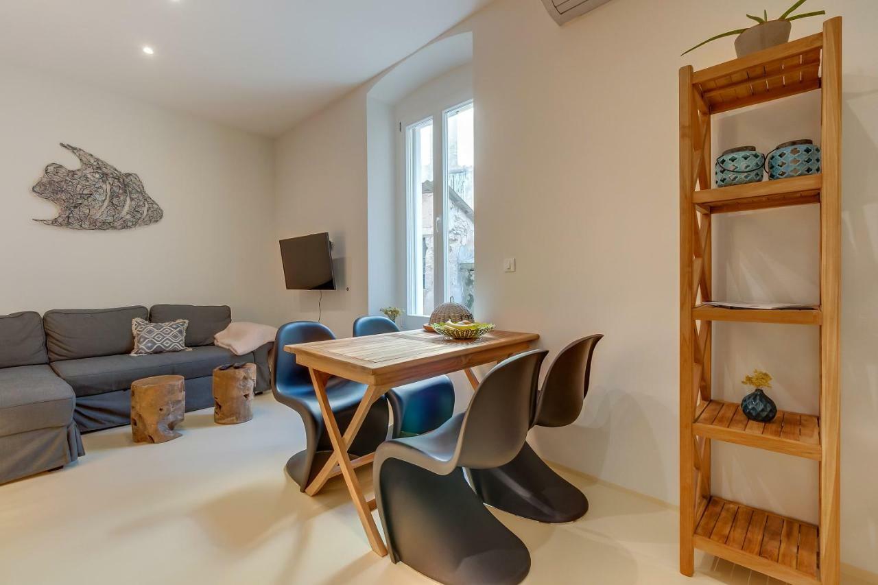 Apartments Argemonia Mali Lošinj Extérieur photo